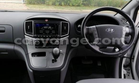 Buy Used Hyundai H1 White Car in Windhoek in Namibia Buy Used Hyundai H1 White Car in Windhoek in Namibia