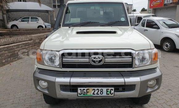 Buy Used Toyota Land Cruiser White Car in Windhoek in Namibia Buy Used Toyota Land Cruiser White Car in Windhoek in Namibia