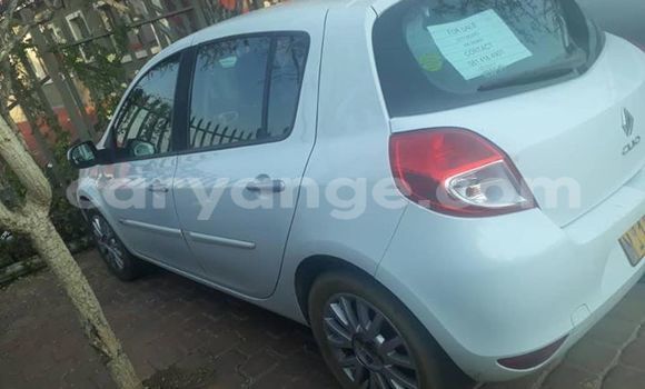 Acheter Occasion Voiture Renault Clio Blanc à Windhoek, Namibie