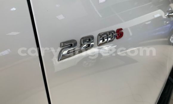 Acheter Occasion Voiture Toyota Hilux Blanc à Walvis Bay, Namibie Acheter Occasion Voiture Toyota Hilux Blanc à Walvis Bay, Namibie