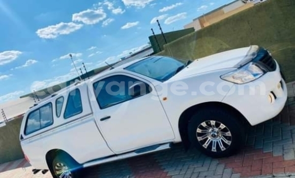 Acheter Occasion Voiture Toyota Hilux Blanc à Windhoek, Namibie Acheter Occasion Voiture Toyota Hilux Blanc à Windhoek, Namibie