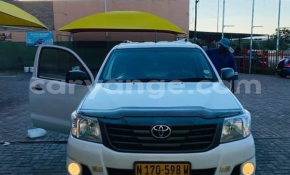 Acheter Occasion Voiture Toyota Hilux Blanc à Windhoek, Namibie Acheter Occasion Voiture Toyota Hilux Blanc à Windhoek, Namibie