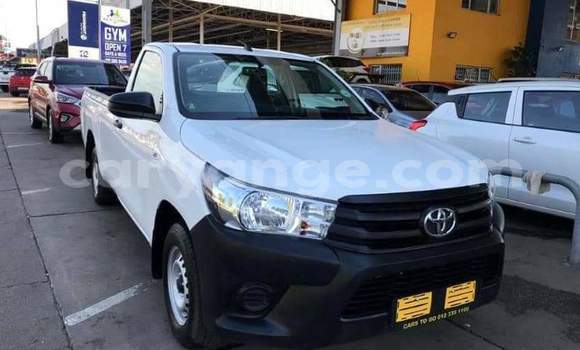 Buy Used Toyota Hilux White Car in Rundu in Namibia