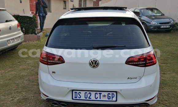 Buy Used Volkswagen Golf White Car in Windhoek in Namibia Buy Used Volkswagen Golf White Car in Windhoek in Namibia