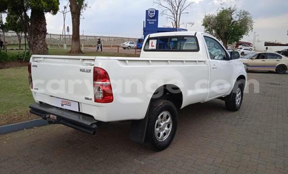 Buy Used Toyota Hilux White Car in Windhoek in Namibia Buy Used Toyota Hilux White Car in Windhoek in Namibia