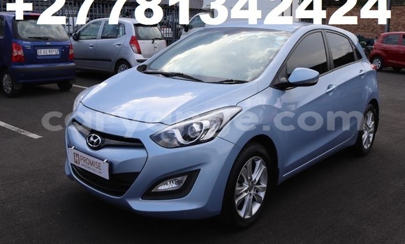 Buy Used Hyundai I30 Blue Car in Windhoek in Namibia