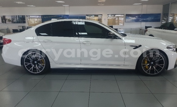 Acheter Occasion Voiture BMW M5 Blanc à Gobabis, Omaheke Acheter Occasion Voiture BMW M5 Blanc à Gobabis, Omaheke