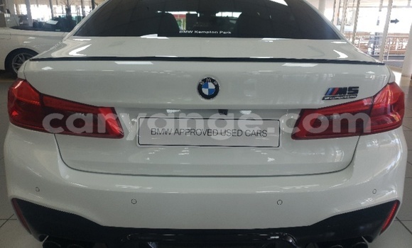 Acheter Occasion Voiture BMW M5 Blanc à Gobabis, Omaheke Acheter Occasion Voiture BMW M5 Blanc à Gobabis, Omaheke