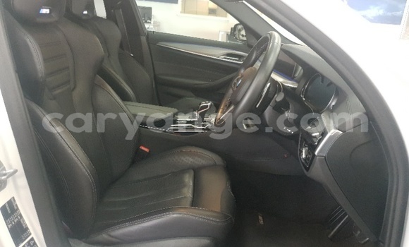 Acheter Occasion Voiture BMW M5 Blanc à Gobabis, Omaheke Acheter Occasion Voiture BMW M5 Blanc à Gobabis, Omaheke