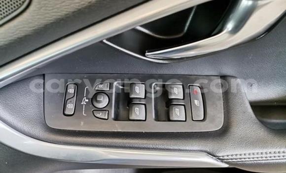 Acheter Occasion Voiture Volvo V40 Bleu à Karasburg, Karas Acheter Occasion Voiture Volvo V40 Bleu à Karasburg, Karas