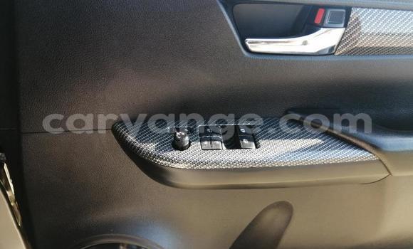 Acheter Occasion Voiture Toyota Hilux Marron à Walvis Bay, Namibie Acheter Occasion Voiture Toyota Hilux Marron à Walvis Bay, Namibie