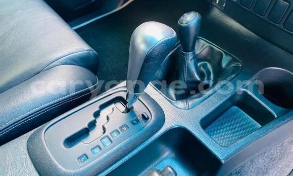 Acheter Occasion Voiture Toyota Hilux Bleu à Walvis Bay, Namibie Acheter Occasion Voiture Toyota Hilux Bleu à Walvis Bay, Namibie