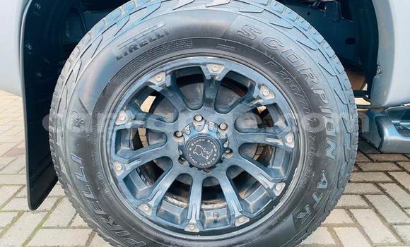 Acheter Occasion Voiture Toyota Hilux Bleu à Walvis Bay, Namibie Acheter Occasion Voiture Toyota Hilux Bleu à Walvis Bay, Namibie