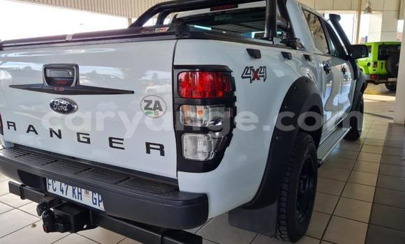 Acheter Occasion Voiture Ford Ranger Blanc à Walvis Bay, Namibie Acheter Occasion Voiture Ford Ranger Blanc à Walvis Bay, Namibie