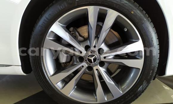 Acheter Occasion Voiture Mercedes-Benz C–Class Blanc à Windhoek, Namibie Acheter Occasion Voiture Mercedes-Benz C–Class Blanc à Windhoek, Namibie