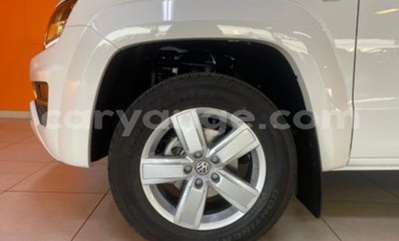 Buy Used Volkswagen Amarok White Car in Karasburg in Karas Buy Used Volkswagen Amarok White Car in Karasburg in Karas