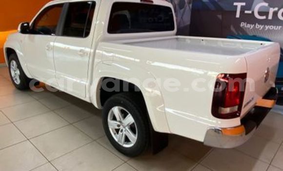 Buy Used Volkswagen Amarok White Car in Karasburg in Karas Buy Used Volkswagen Amarok White Car in Karasburg in Karas