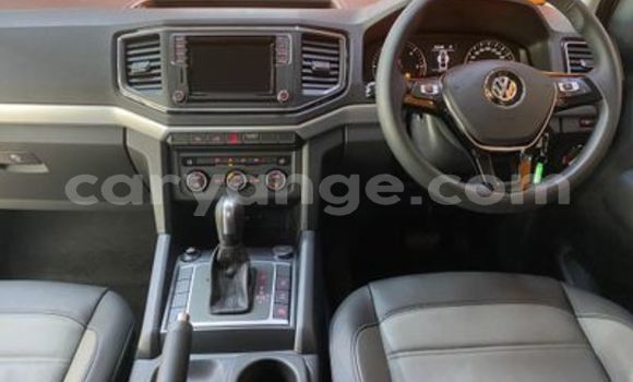 Buy Used Volkswagen Amarok White Car in Karasburg in Karas Buy Used Volkswagen Amarok White Car in Karasburg in Karas