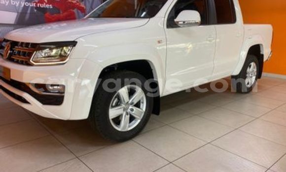 Buy Used Volkswagen Amarok White Car in Karasburg in Karas Buy Used Volkswagen Amarok White Car in Karasburg in Karas