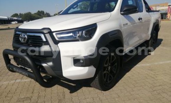 Buy Used Toyota Hilux White Car in Swakopmund in Namibia Buy Used Toyota Hilux White Car in Swakopmund in Namibia