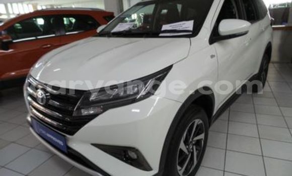 Buy Used Toyota RAV4 White Car in Leonardville in Omaheke Buy Used Toyota RAV4 White Car in Leonardville in Omaheke