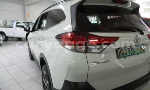 Buy Used Toyota RAV4 White Car in Leonardville in Omaheke Buy Used Toyota RAV4 White Car in Leonardville in Omaheke