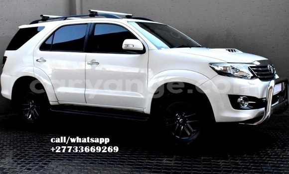 Buy Used Toyota Fortuner Silver Car in Windhoek in Namibia