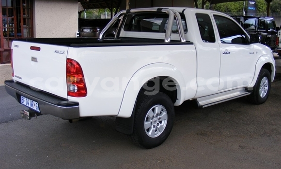 Buy Used Toyota Hilux White Car in Walvis Bay in Namibia Buy Used Toyota Hilux White Car in Walvis Bay in Namibia