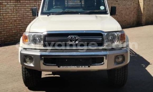 Buy Used Toyota Land Cruiser White Car in Windhoek in Namibia Buy Used Toyota Land Cruiser White Car in Windhoek in Namibia