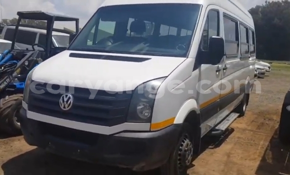 Buy Used Volkswagen Caravelle White Car in Windhoek in Namibia