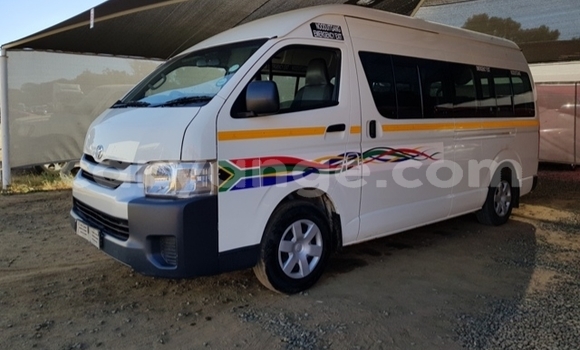 Acheter Occasion Voiture Toyota Hi Ace Blanc à Windhoek, Namibie Acheter Occasion Voiture Toyota Hi Ace Blanc à Windhoek, Namibie