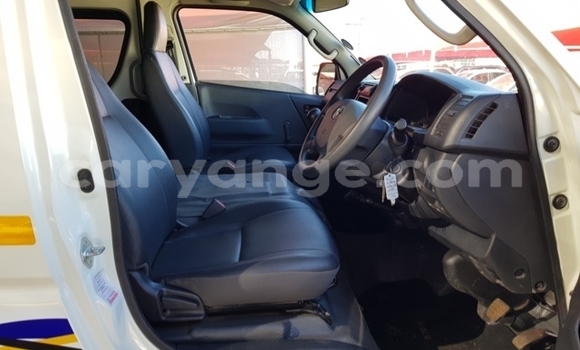 Buy Used Toyota Hi Ace White Car in Windhoek in Namibia Buy Used Toyota Hi Ace White Car in Windhoek in Namibia