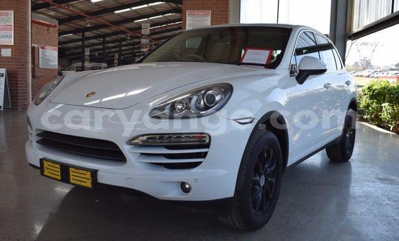 Buy Used Porsche Cayenne White Car in Windhoek in Namibia