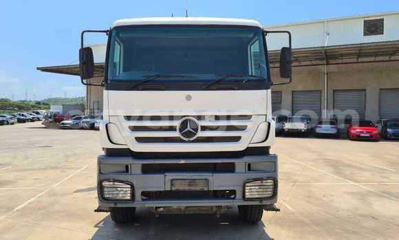Buy Used Mercedes‒Benz Truck White Truck in Windhoek in Namibia Buy Used Mercedes‒Benz Truck White Truck in Windhoek in Namibia