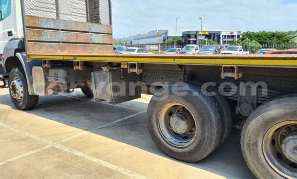 Buy Used Mercedes‒Benz Truck White Truck in Windhoek in Namibia Buy Used Mercedes‒Benz Truck White Truck in Windhoek in Namibia