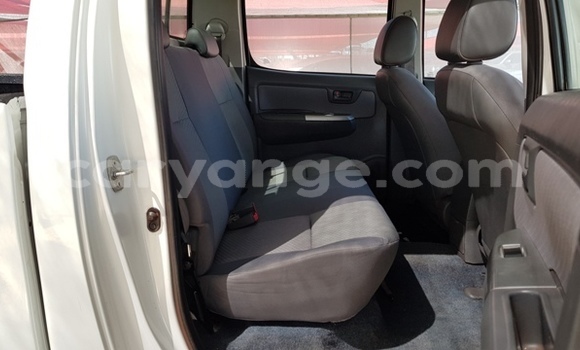 Buy Used Toyota Hilux White Car in Windhoek in Namibia Buy Used Toyota Hilux White Car in Windhoek in Namibia