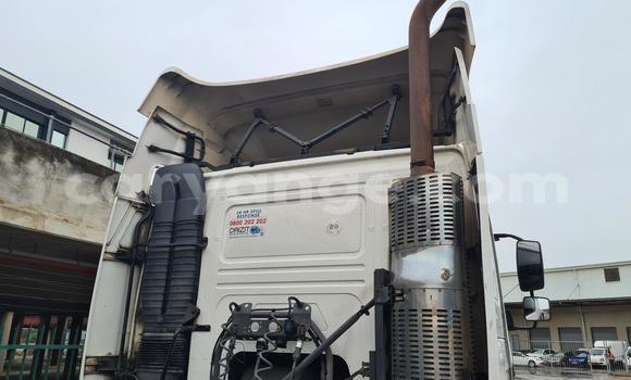 Buy Used Volvo FH10 White Truck in Windhoek in Namibia Buy Used Volvo FH10 White Truck in Windhoek in Namibia