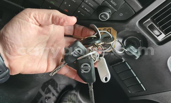 Buy Used Volvo FH10 White Truck in Windhoek in Namibia Buy Used Volvo FH10 White Truck in Windhoek in Namibia