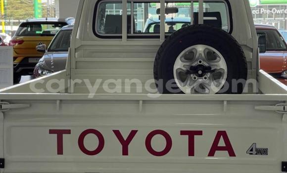 Buy Used Toyota Land Cruiser White Car in Windhoek in Namibia Buy Used Toyota Land Cruiser White Car in Windhoek in Namibia
