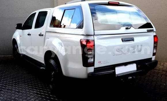 Buy Used Isuzu KB White Car in Windhoek in Namibia Buy Used Isuzu KB White Car in Windhoek in Namibia
