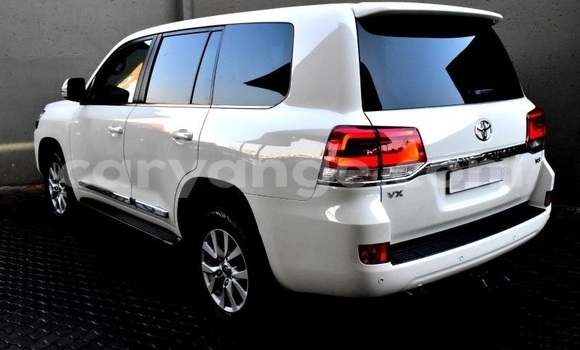 Buy Used Toyota Land Cruiser White Car in Windhoek in Namibia Buy Used Toyota Land Cruiser White Car in Windhoek in Namibia
