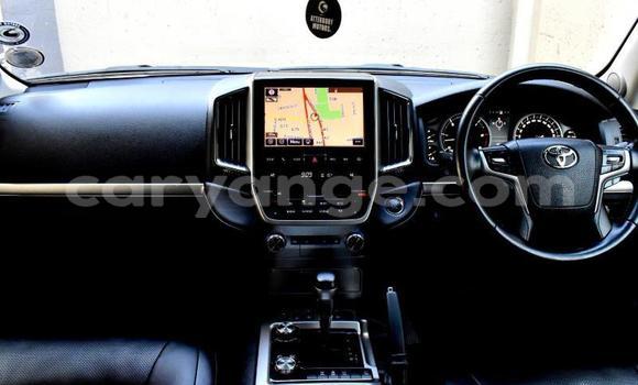 Buy Used Toyota Land Cruiser White Car in Windhoek in Namibia Buy Used Toyota Land Cruiser White Car in Windhoek in Namibia