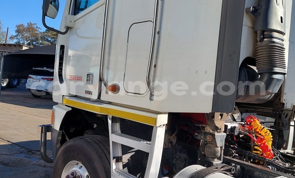 Buy Used Freightliner 90 Cum 500 White Truck in Omaruru in Erongo Buy Used Freightliner 90 Cum 500 White Truck in Omaruru in Erongo