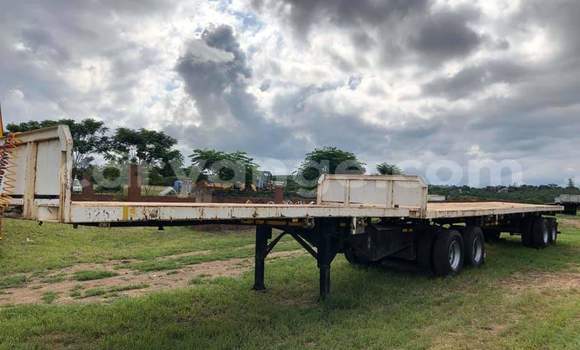 Buy Used Freightliner 90 Cum 500 White Truck in Windhoek in Namibia Buy Used Freightliner 90 Cum 500 White Truck in Windhoek in Namibia