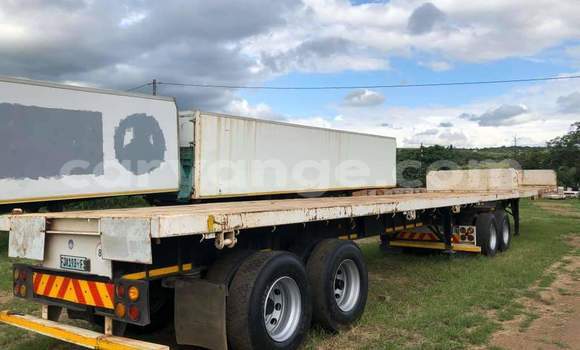 Buy Used Freightliner 90 Cum 500 White Truck in Windhoek in Namibia Buy Used Freightliner 90 Cum 500 White Truck in Windhoek in Namibia