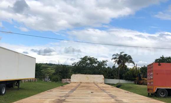 Buy Used Freightliner 90 Cum 500 White Truck in Windhoek in Namibia Buy Used Freightliner 90 Cum 500 White Truck in Windhoek in Namibia