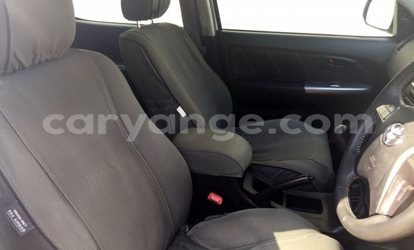 Acheter Occasion Voiture Toyota Hilux Blanc à Windhoek, Namibie Acheter Occasion Voiture Toyota Hilux Blanc à Windhoek, Namibie