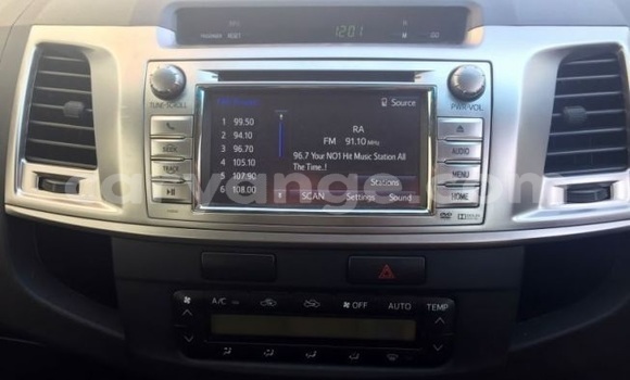 Acheter Occasion Voiture Toyota Hilux Blanc à Windhoek, Namibie Acheter Occasion Voiture Toyota Hilux Blanc à Windhoek, Namibie