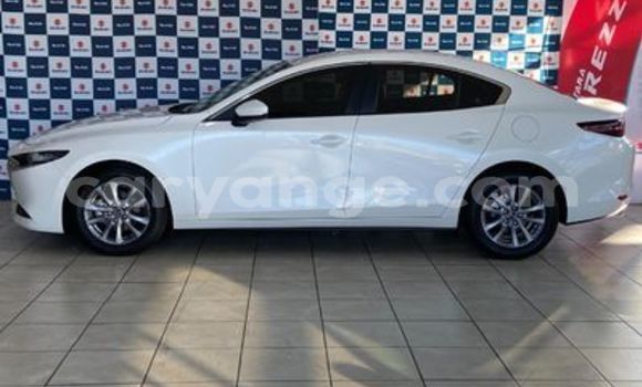 Buy Used Mazda 3 White Car in Walvis Bay in Namibia Buy Used Mazda 3 White Car in Walvis Bay in Namibia