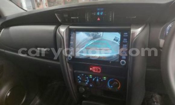 Acheter Occasion Voiture Toyota Fortuner Gris à Windhoek, Namibie Acheter Occasion Voiture Toyota Fortuner Gris à Windhoek, Namibie